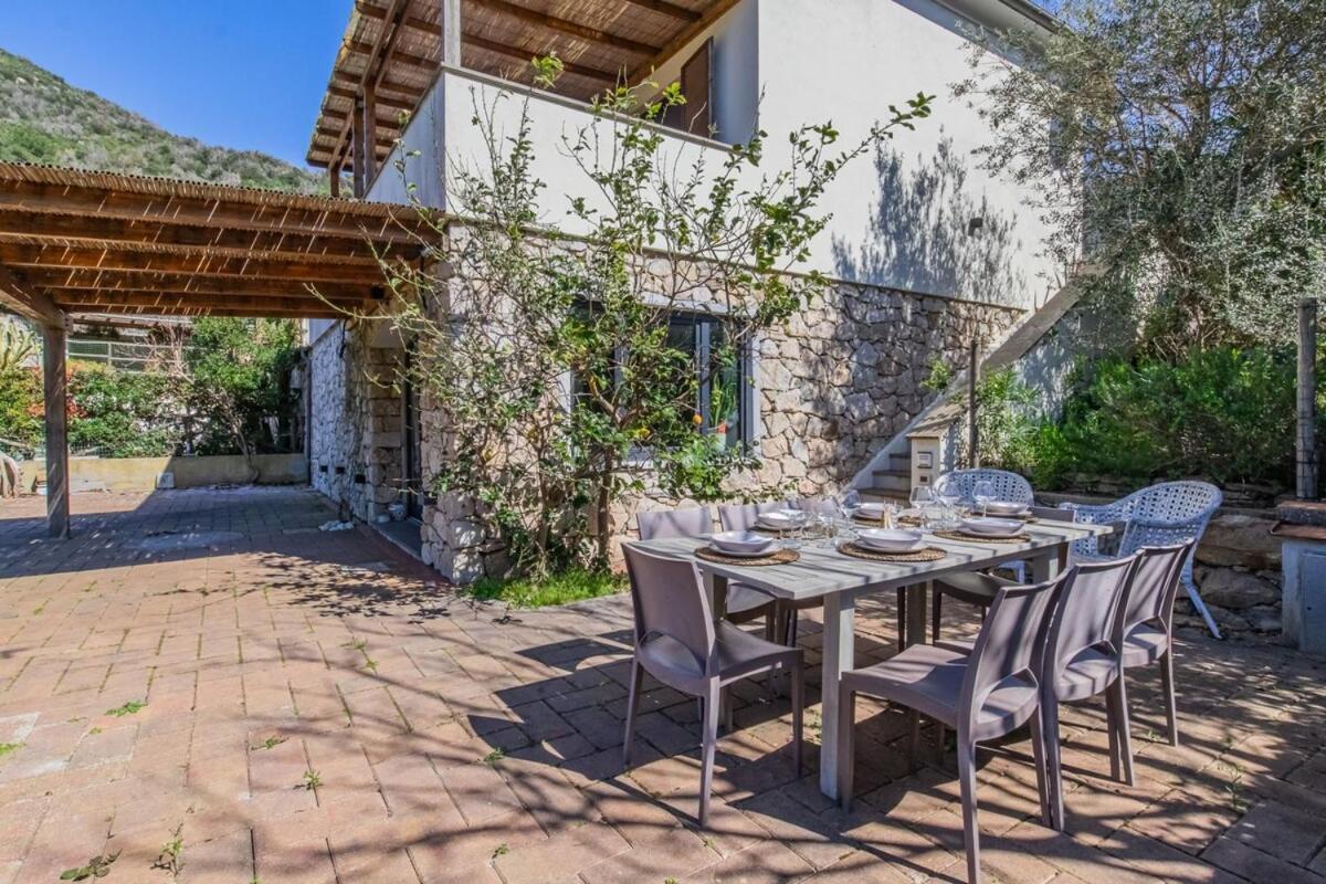 Villa Acquasalata Nisporto 外观 照片